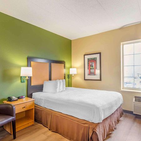 Extended Stay America Select Suites - Chicago - Lombard - Oakbrook Oakbrook Terrace Bagian luar foto