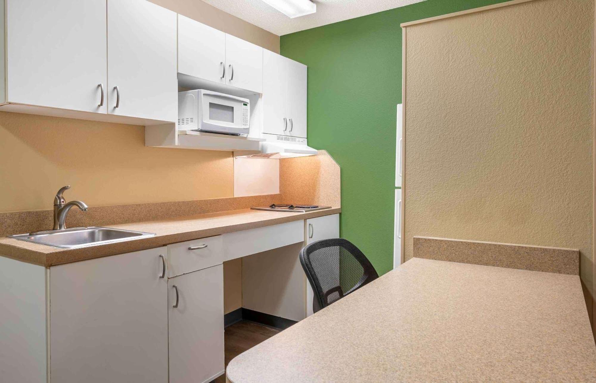 Extended Stay America Select Suites - Chicago - Lombard - Oakbrook Oakbrook Terrace Bagian luar foto