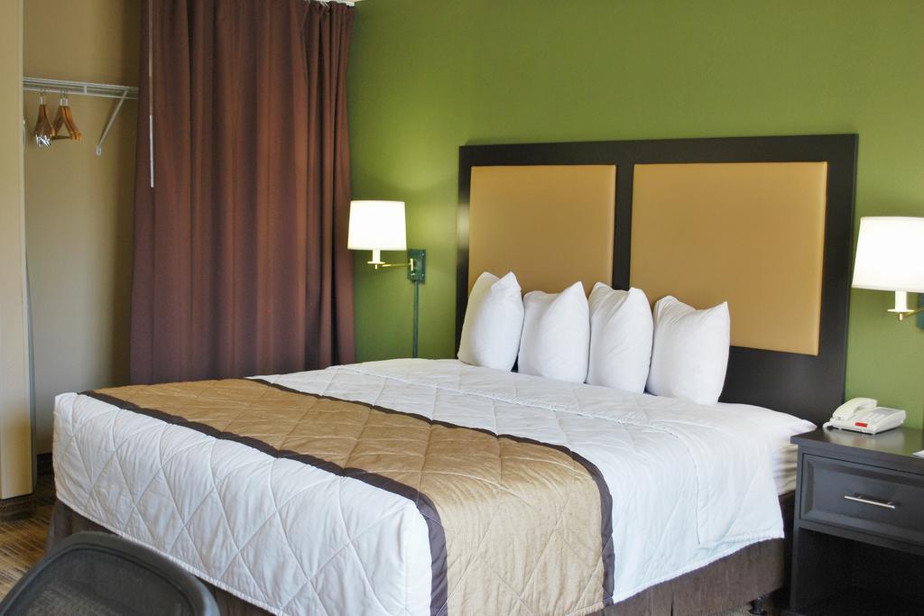 Extended Stay America Select Suites - Chicago - Lombard - Oakbrook Oakbrook Terrace Bagian luar foto