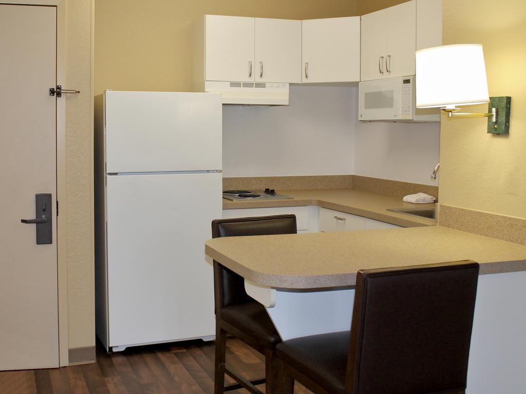 Extended Stay America Select Suites - Chicago - Lombard - Oakbrook Oakbrook Terrace Bagian luar foto