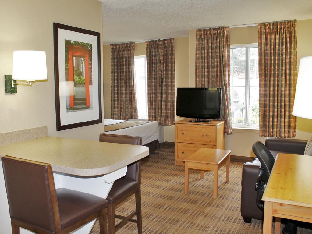 Extended Stay America Select Suites - Chicago - Lombard - Oakbrook Oakbrook Terrace Bagian luar foto